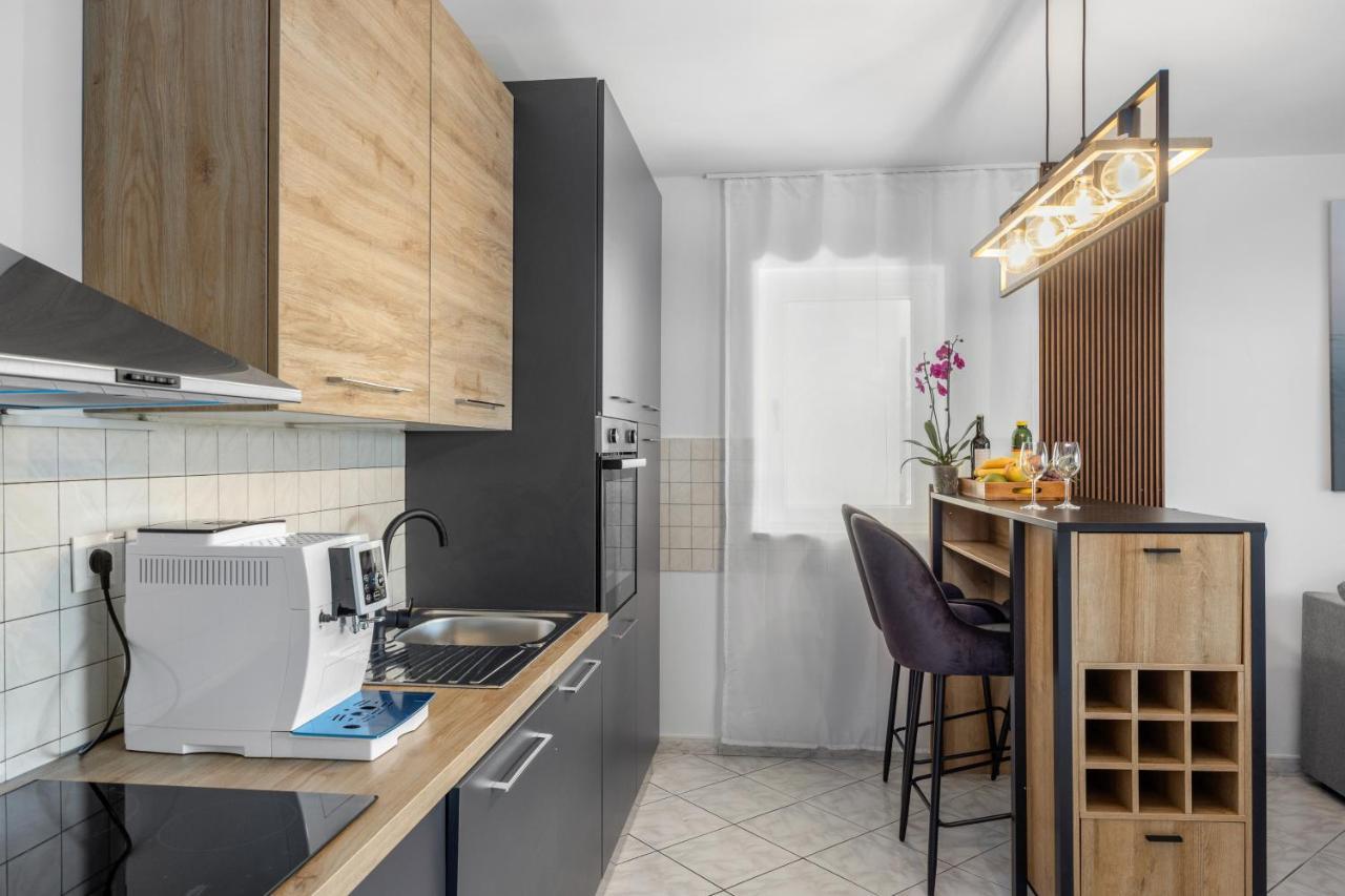 Romeo&Julia- Newly Refurbished Apartment Near Medulin โปแมร์ ภายนอก รูปภาพ