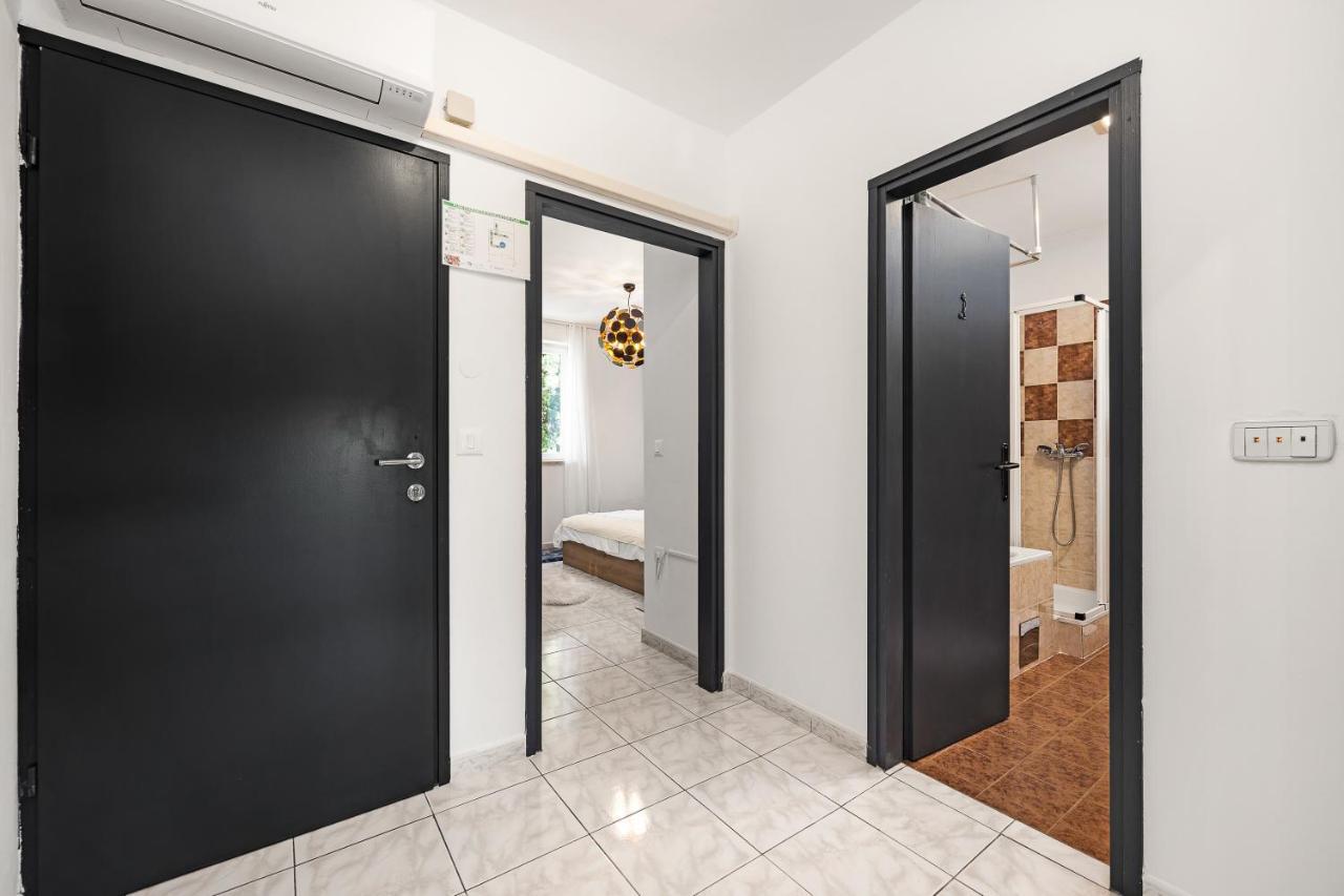 Romeo&Julia- Newly Refurbished Apartment Near Medulin โปแมร์ ภายนอก รูปภาพ