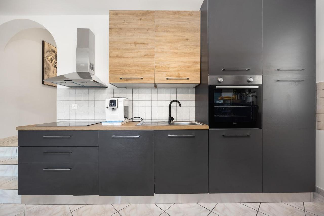 Romeo&Julia- Newly Refurbished Apartment Near Medulin โปแมร์ ภายนอก รูปภาพ